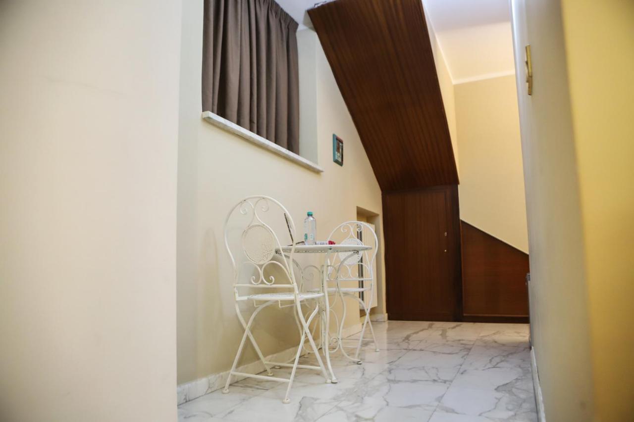 Piazza Dante Suites By Wonderful Italy Napoli Exterior foto